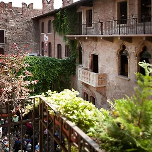 Relais Balcone Di Giulietta 5*, Verona Italien